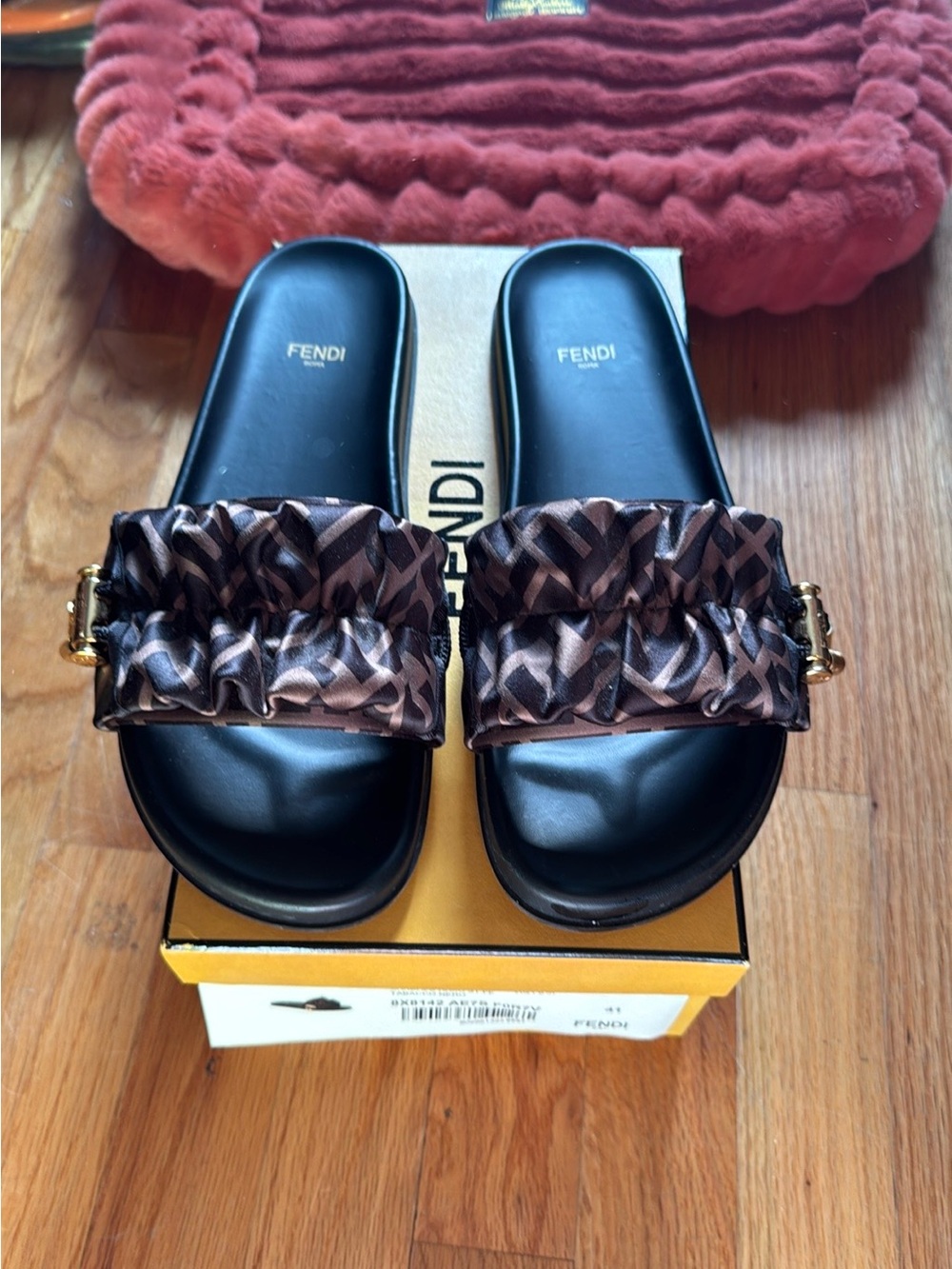 FENDI satin brown Logo Slides sandals size 41/25.5cm.